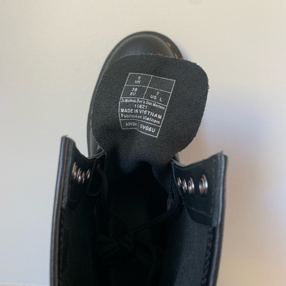 Dr. Martens 1460 Classic Combat Boots - Picture 5 of 8